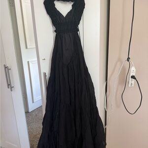 Elegant Black Maxi Dress